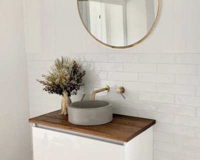 NV6960 - Bộ tủ lavabo treo phòng tắm PVC sơn 2K 1 ngăn kéo, size 470 x 600mm lavabo tròn nổi đặt trên mặt đá gương tròn phi 600mm